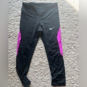 Nike 3/4 length leggings